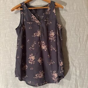 Maurices Sleeveless Blouse 1/4 Zip V-Neck Blue/Purple Floral Women’s Sz S